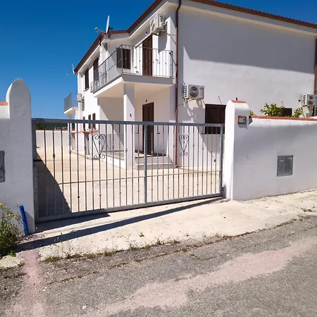 Casa Limone Apartment *